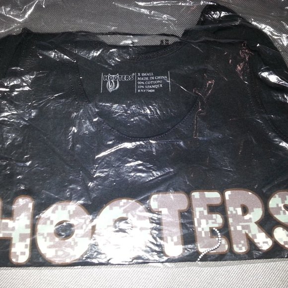 New Hooters Waitress Uniform Top Shirt - Picture 3 of 5